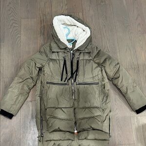 Amazon Down Olive Hooded Puffer Coat with Black Accents